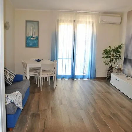 Lägenhet Casa Dinky Attico Con Terrazza Vista Mare Formia